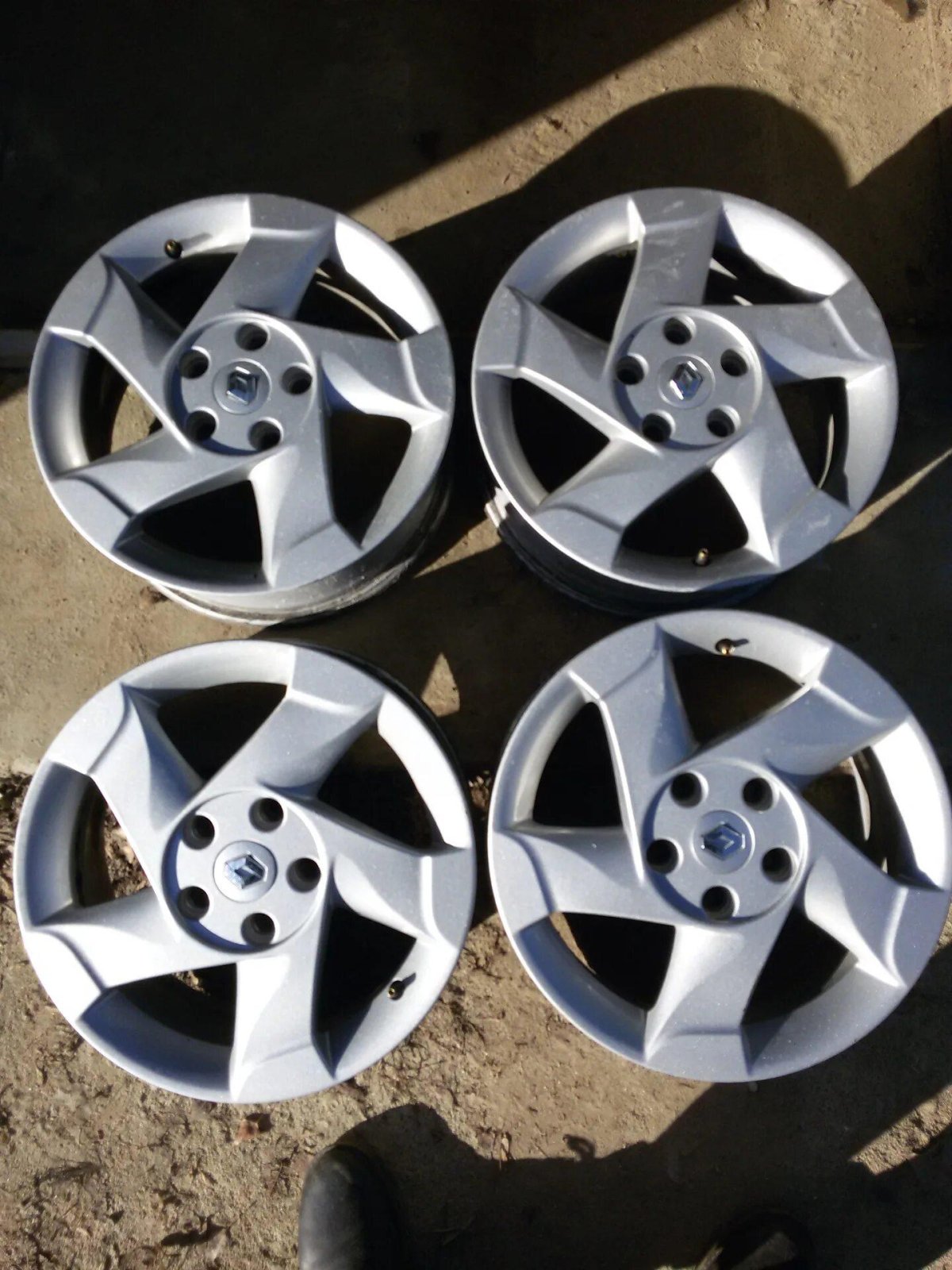 Диски Renault Duster r16 оригинал