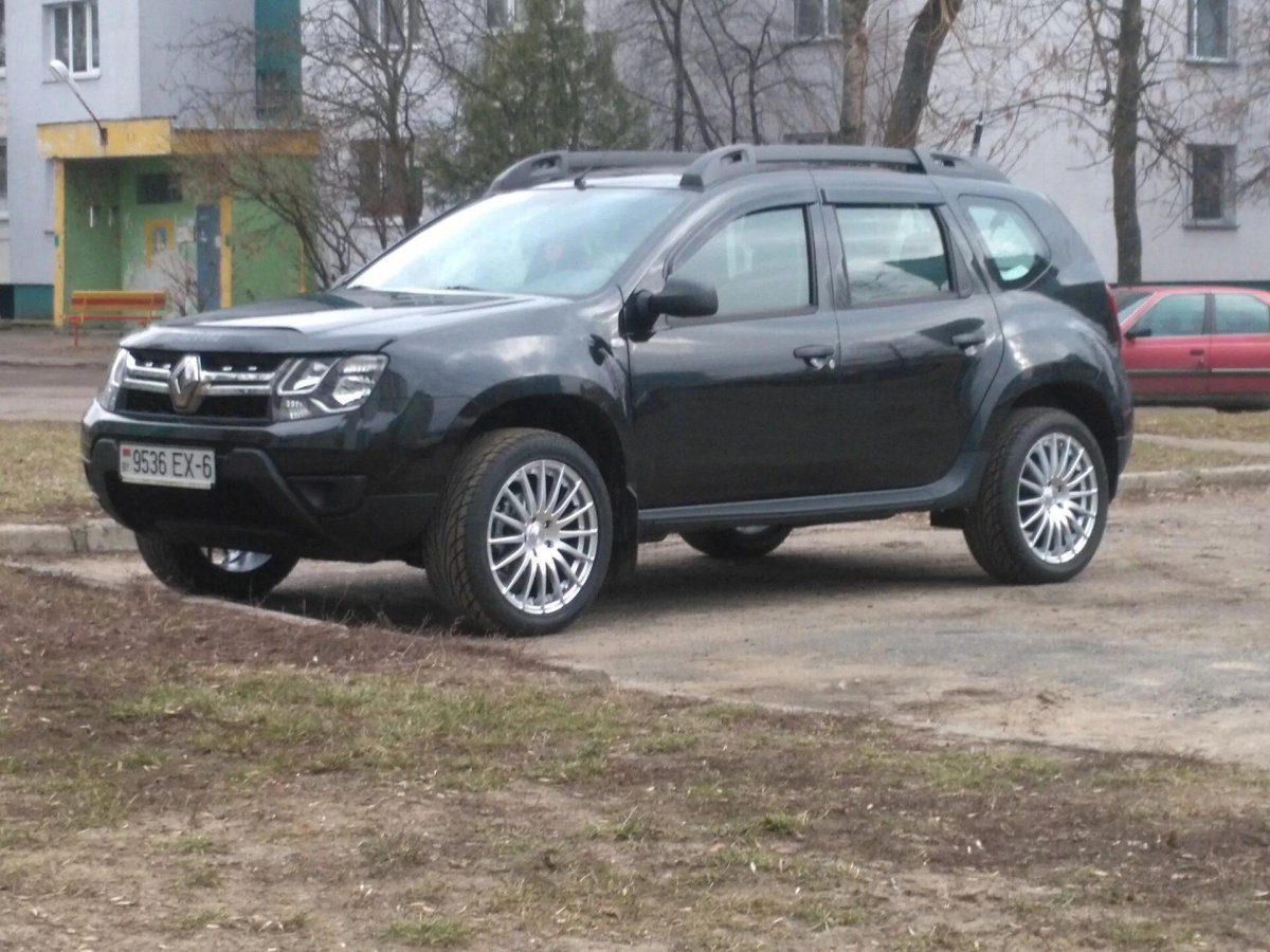 Renault Duster r18 235
