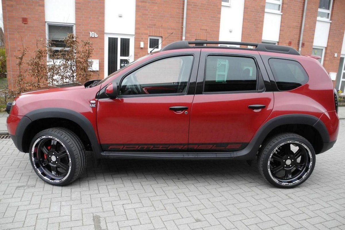 Рено Дастер 2012 красный