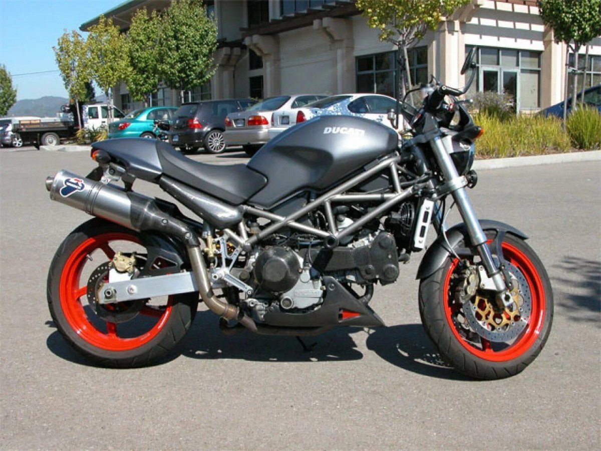 Ducati Monster 916 s4