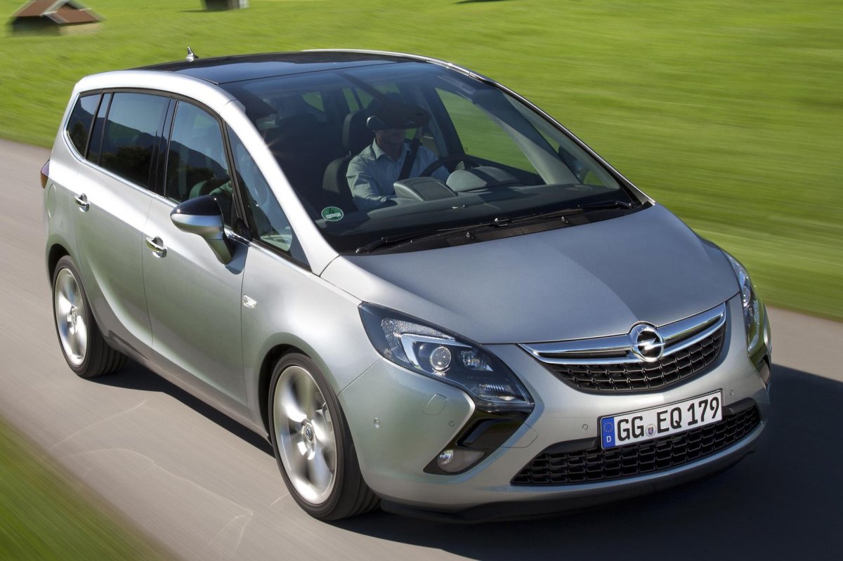 Опель Зафира Турер