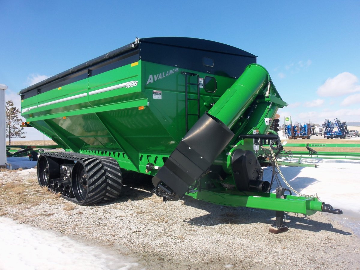 Бункер накопитель перегрузчик