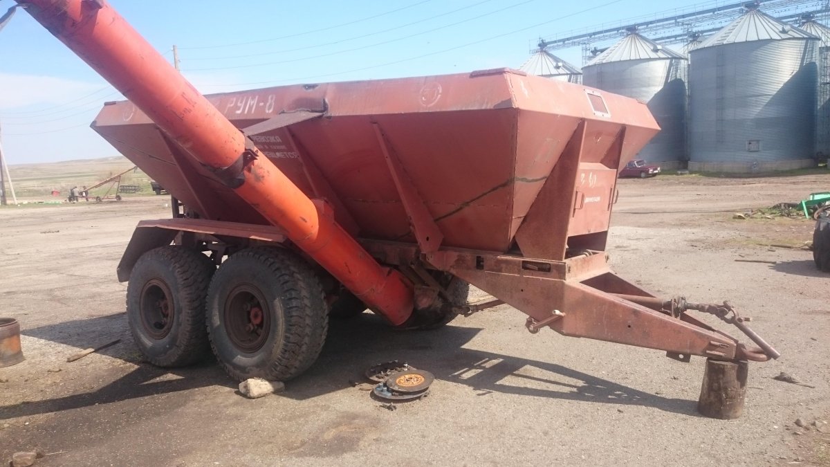 Прицеп загрузчик сеялок ФС 22