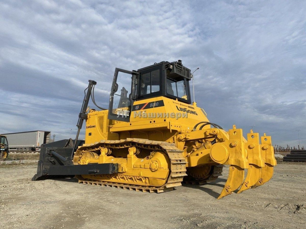 Каток двубортный бульдозер Комацу д50р Размеры 140-30 16170