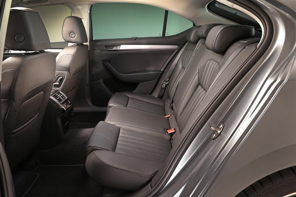 Шкода Суперб 3 салон