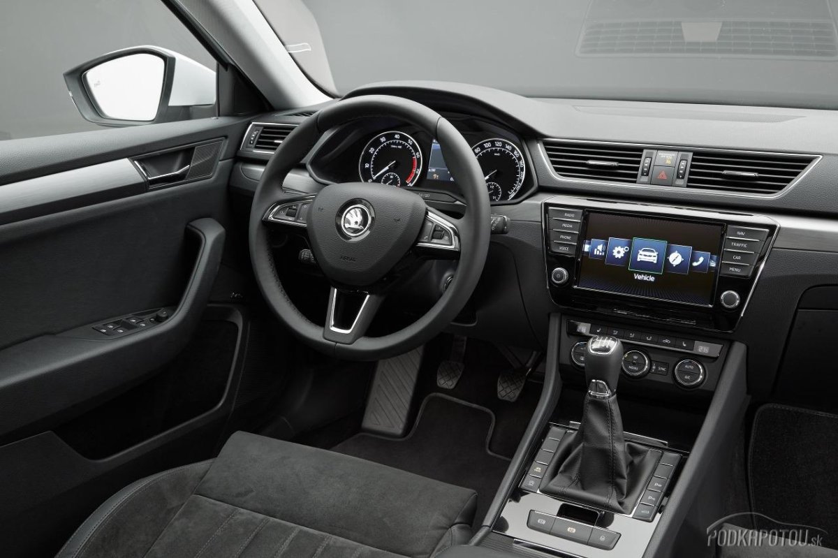 Skoda Superb 2016 салон