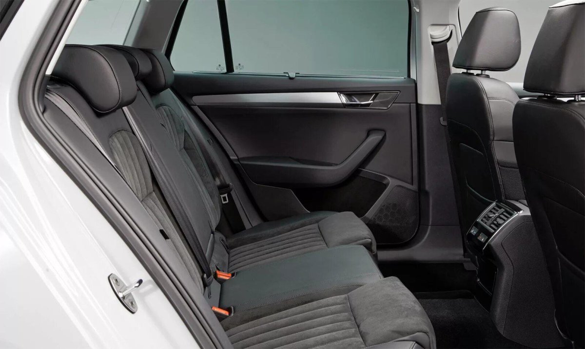 Шкода Суперб универсал 2016