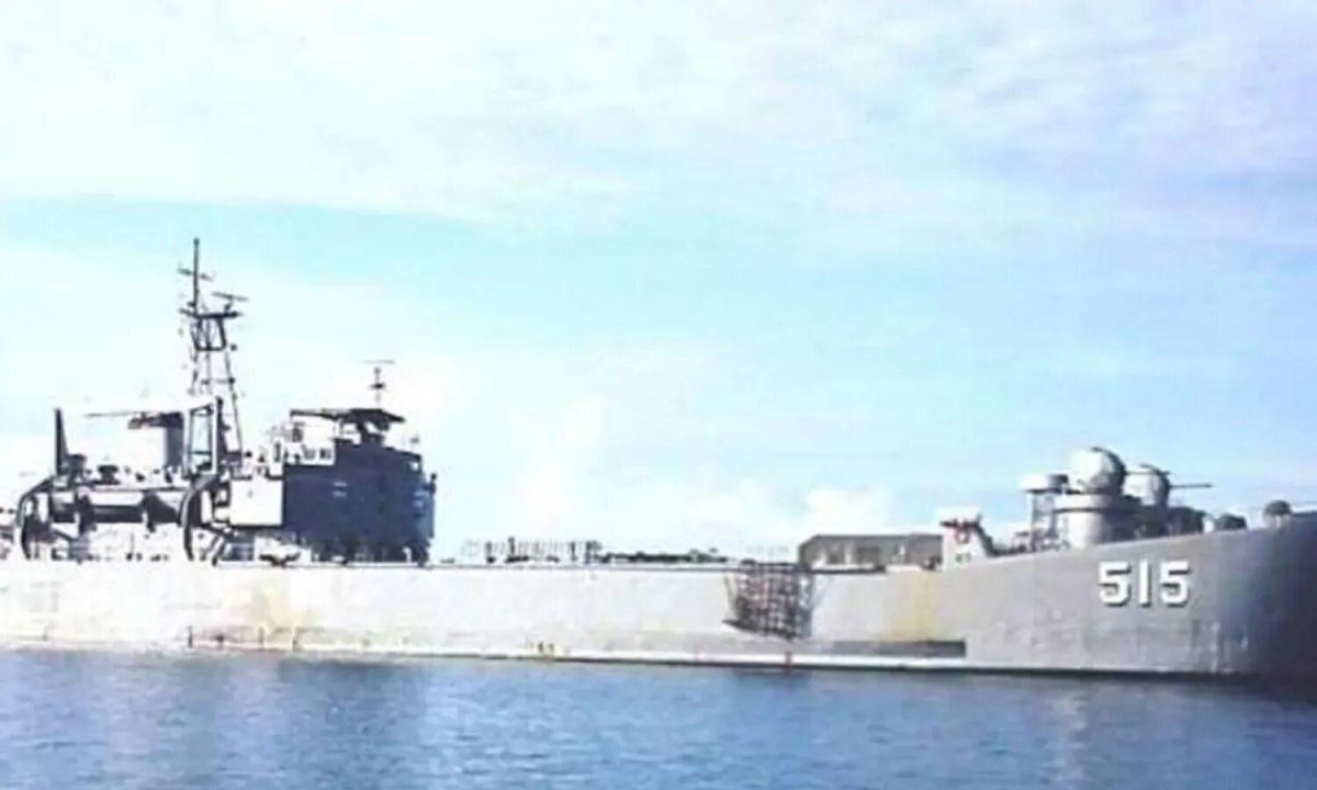 Десантный корабль Kri 515 Телук Сампит