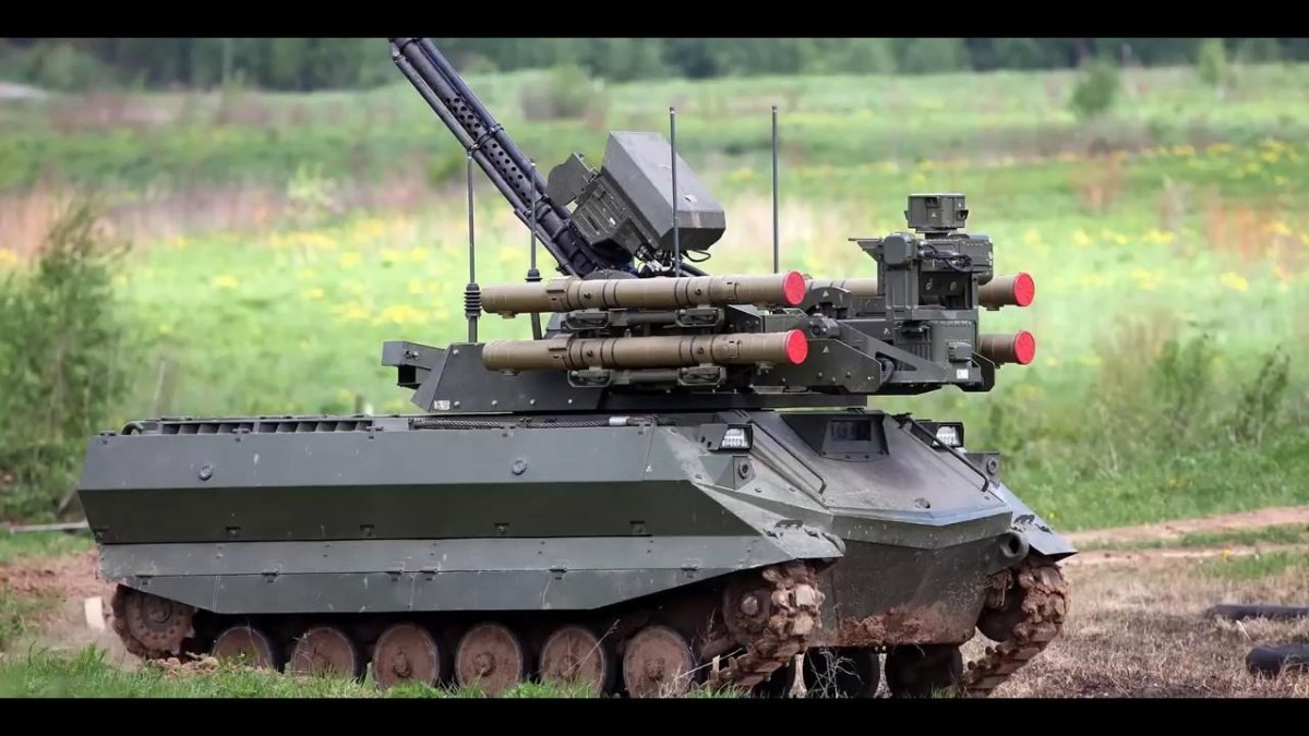 Боевой робот Уран-9