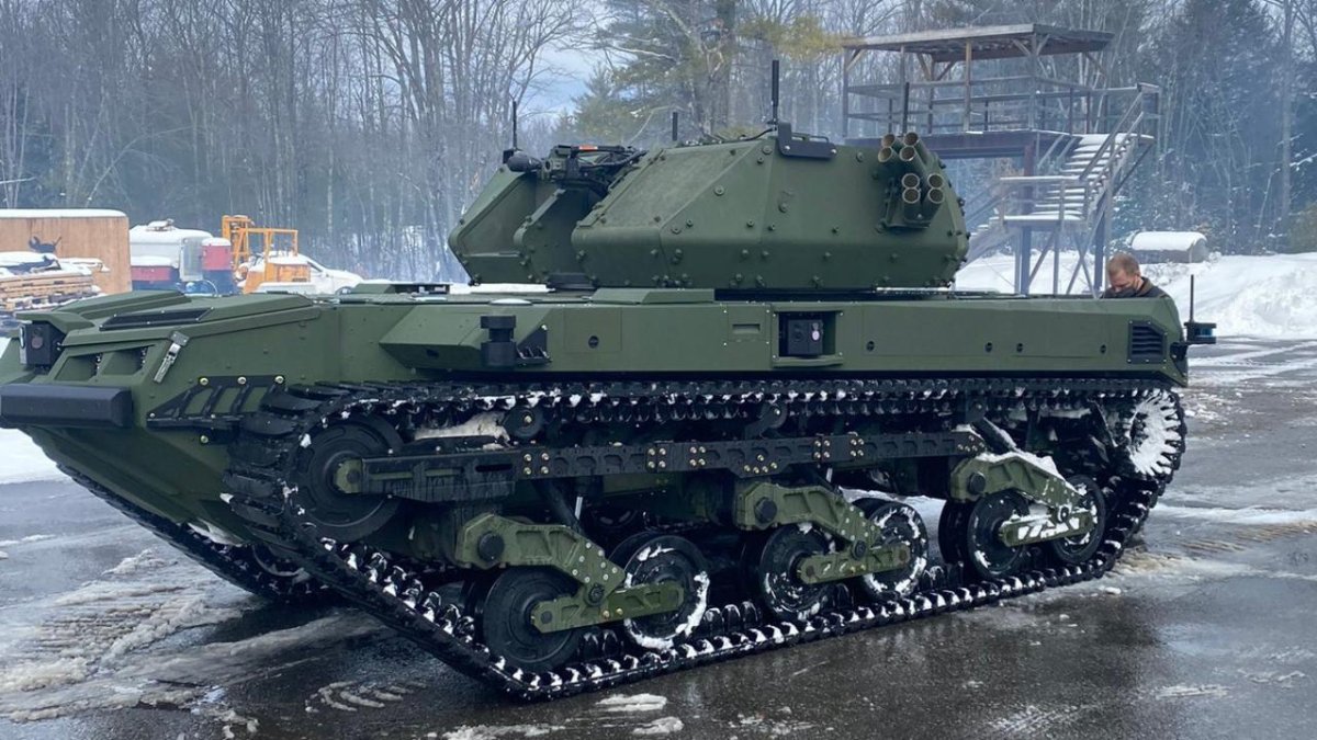 Боевой робот Ripsaw m5