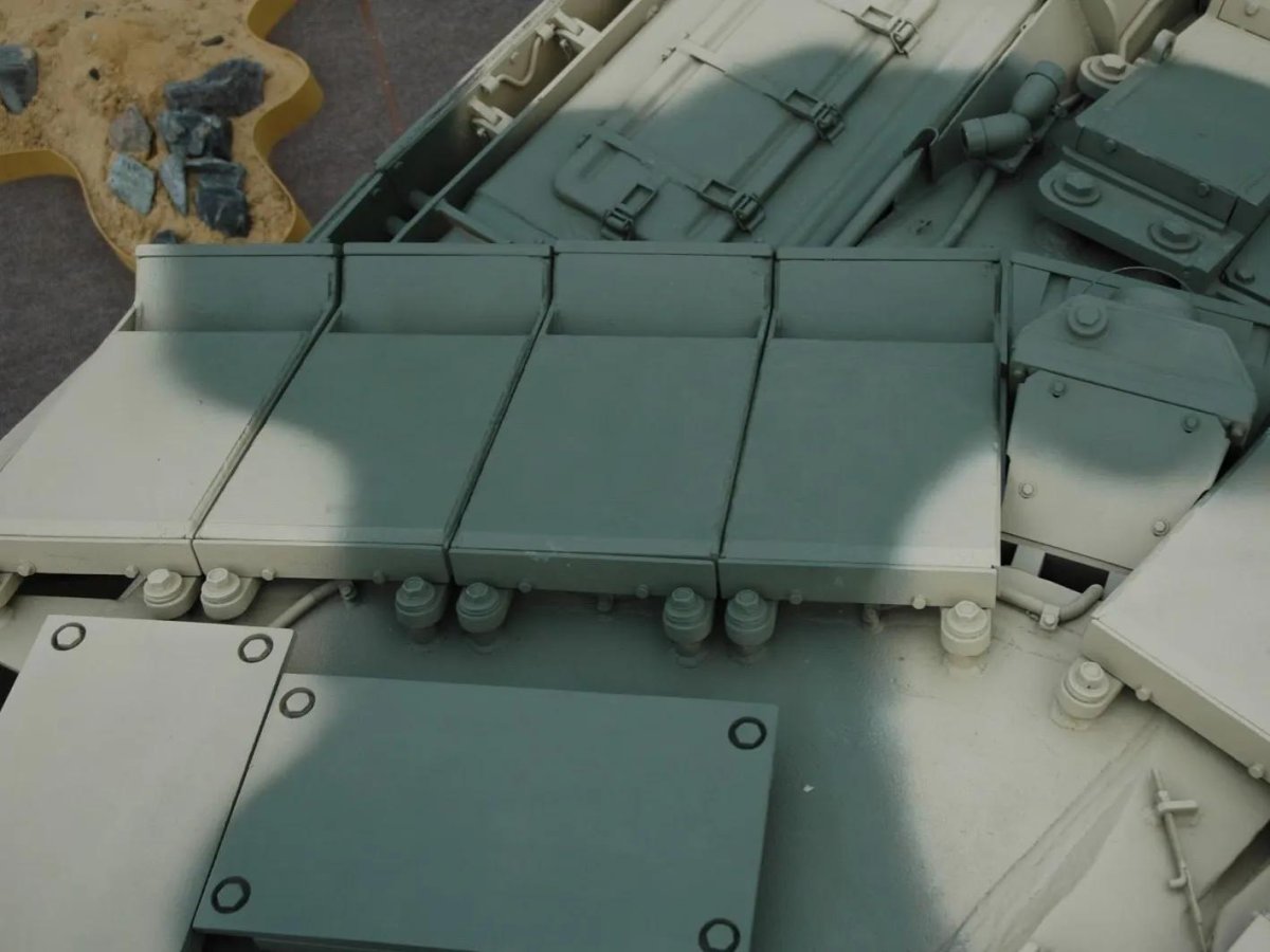 БМП-2 675-сб3кдз "комплект дополнительной защиты"