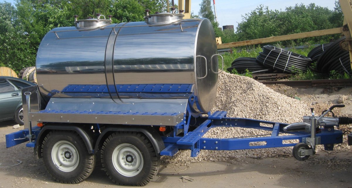 Прицеп-цистерна 2300 литров