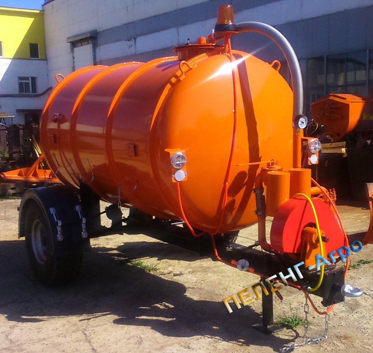 Ассенизаторный полуприцеп МВ-4.2