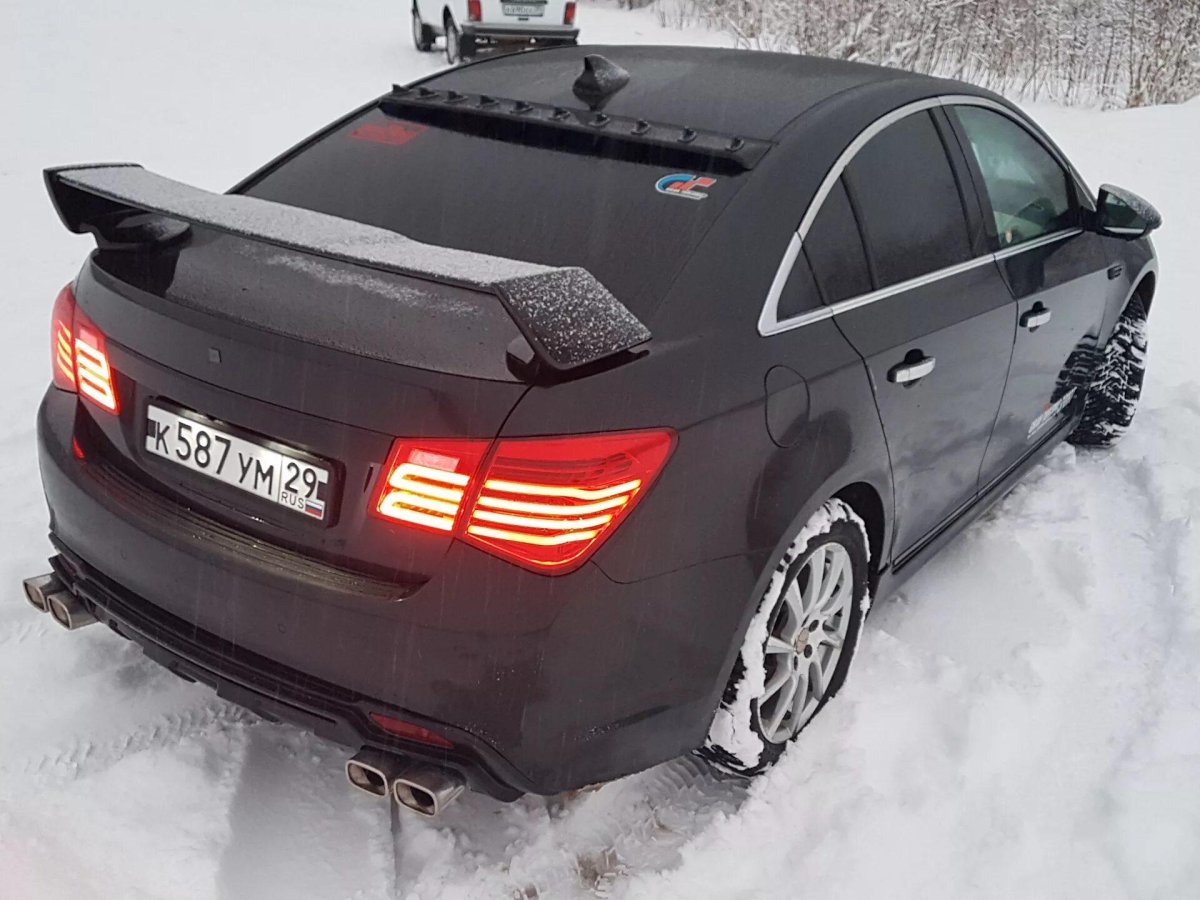 Chevrolet Cruze Tuning черный
