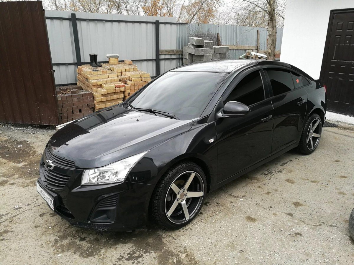 Chevrolet Cruze 2012 черный