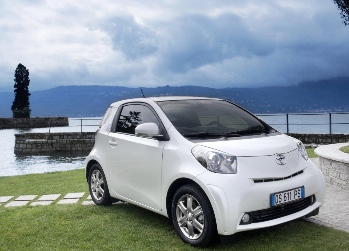 Toyota IQ 2