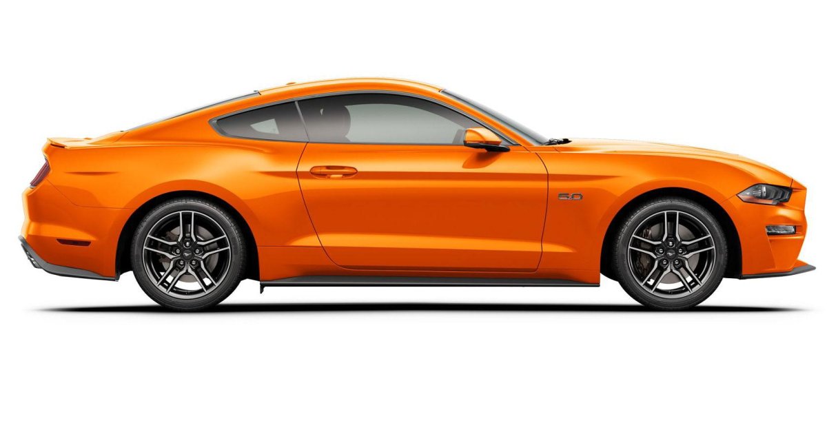 Форд Мустанг сбоку