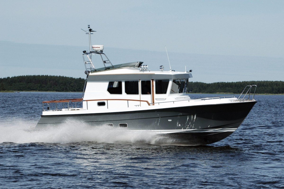 Катер Тарга 32