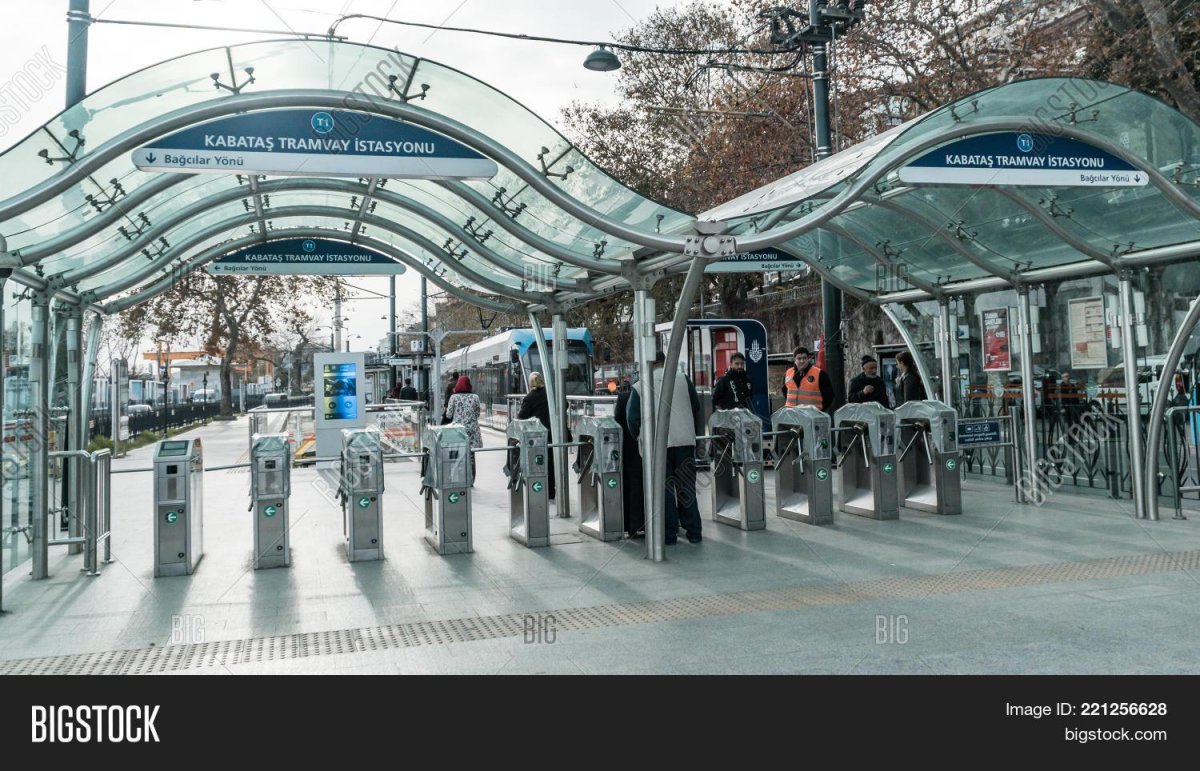 Стамбул метро Везнеджилер станция фото