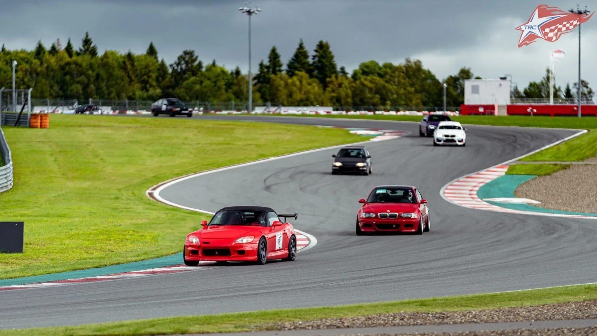 Гоночный трек настоящий