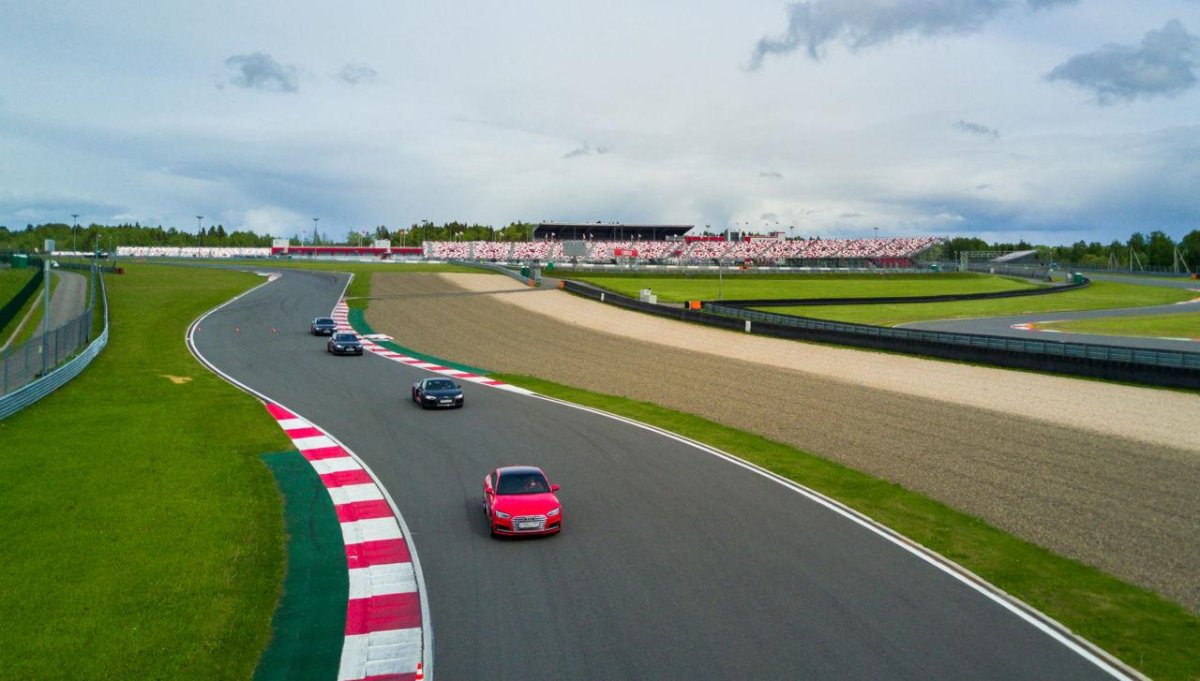 Трек гоночный