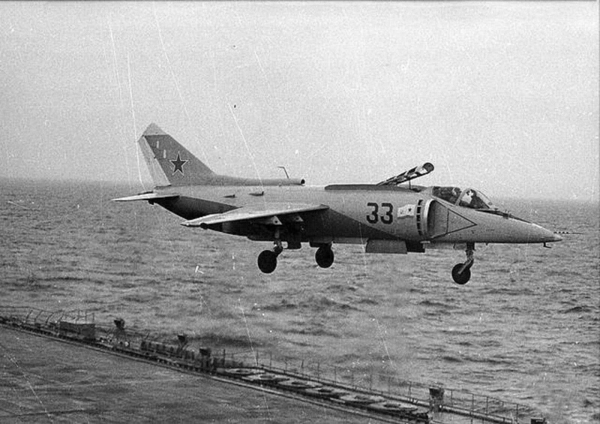 Yak-38m