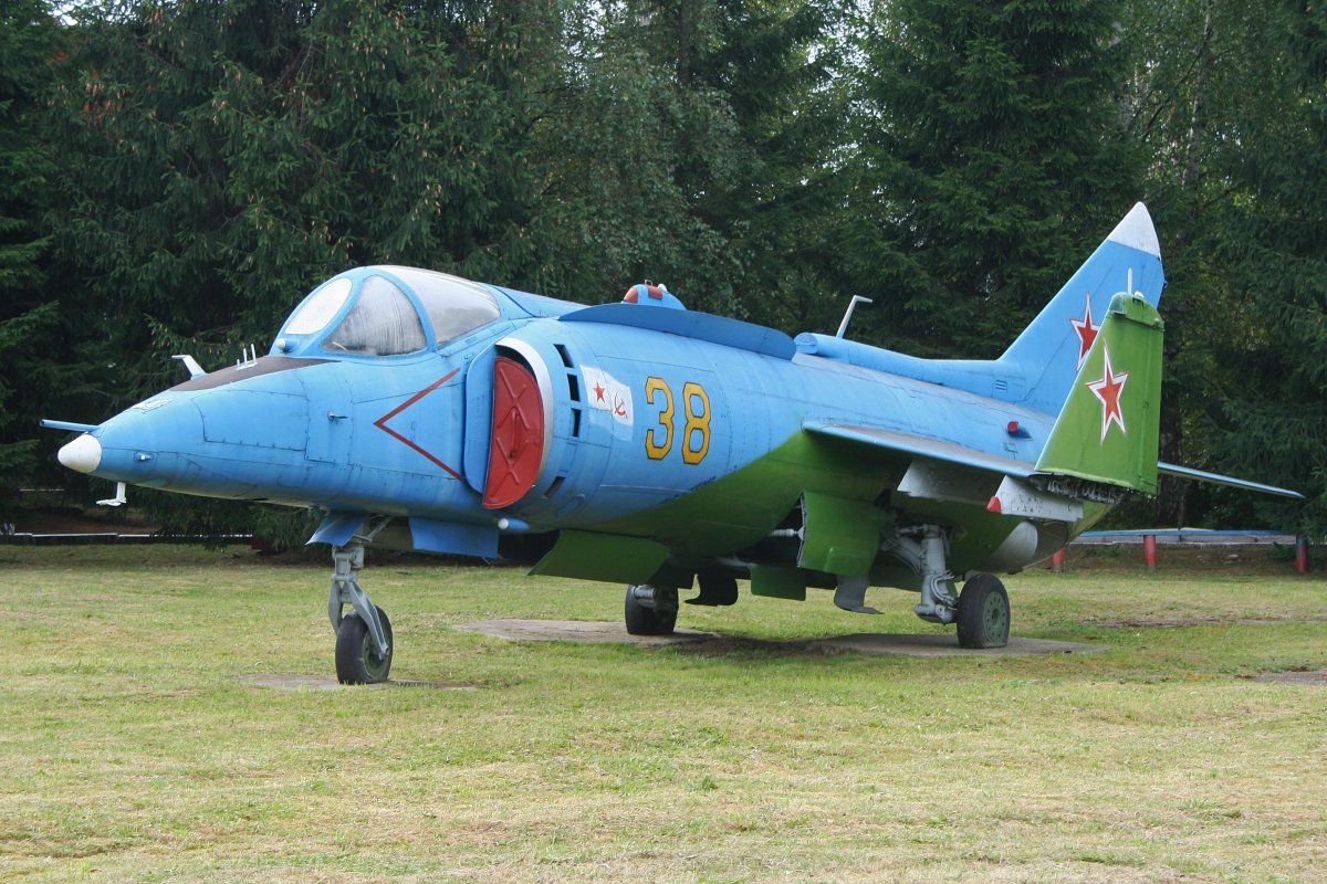 Yak 38u