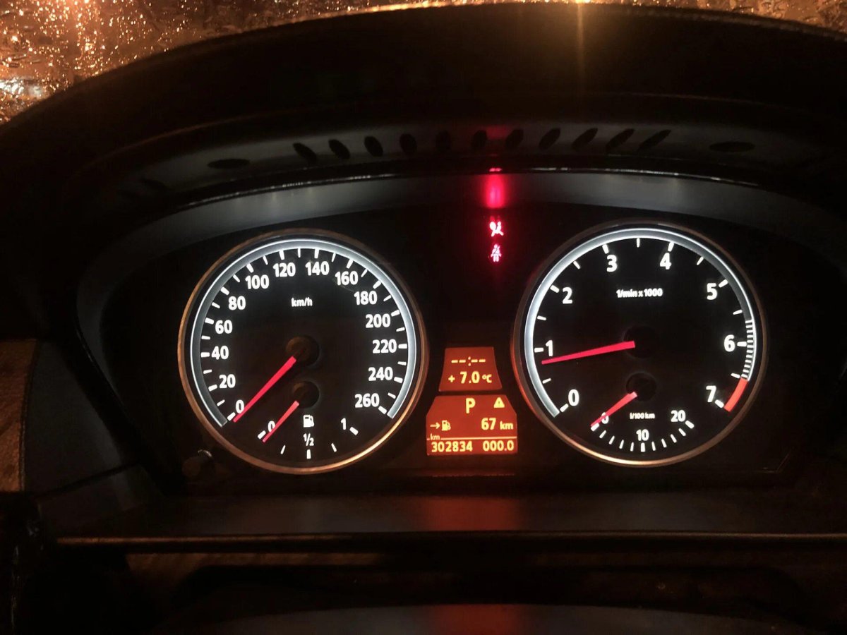 БМВ м5 е60 приборка