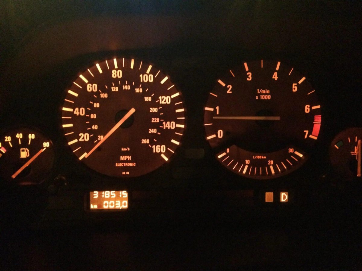 Спидометр БМВ 740