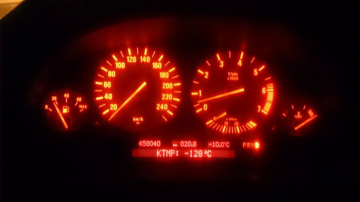 БМВ 7 спидометр