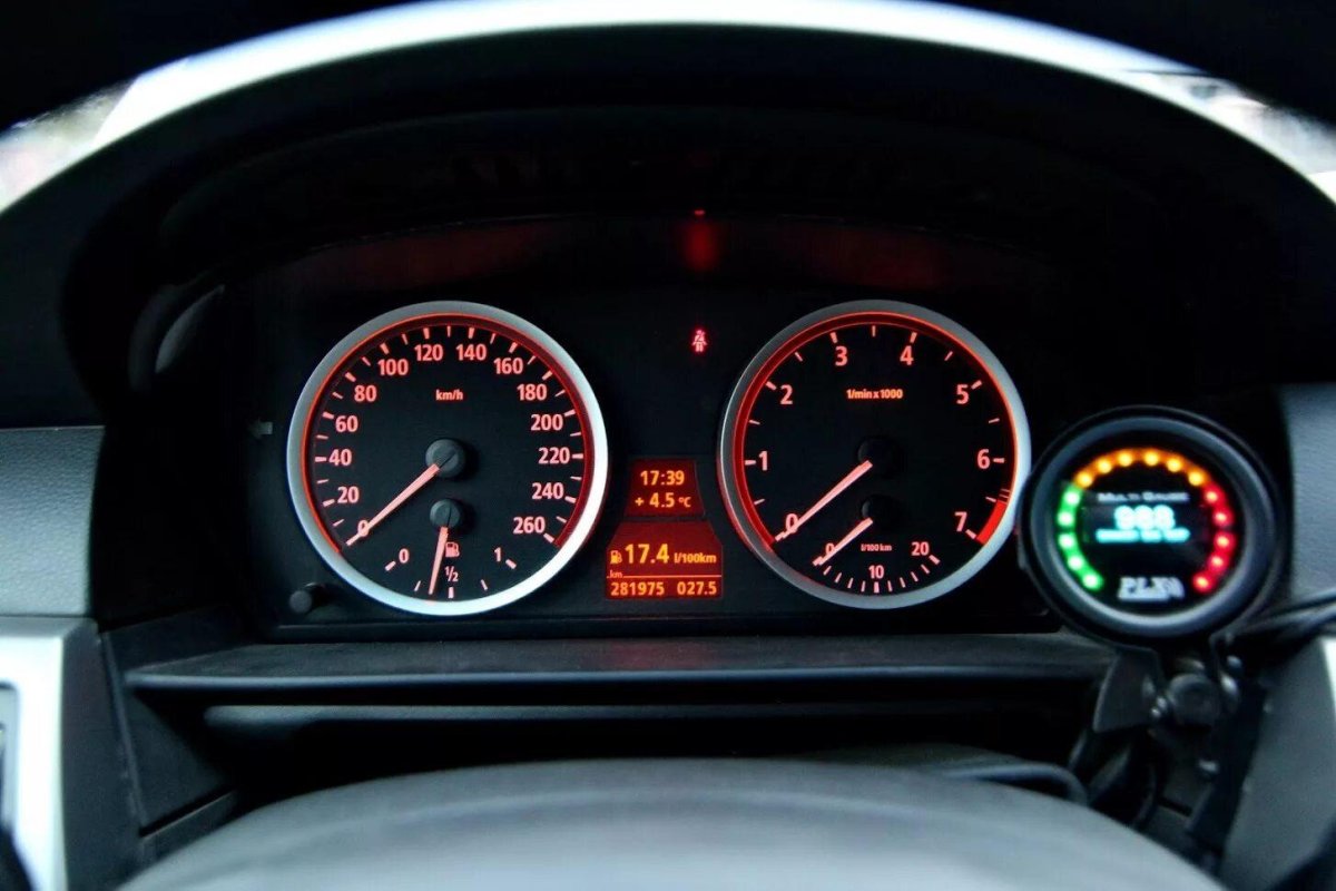 Спидометр BMW e60