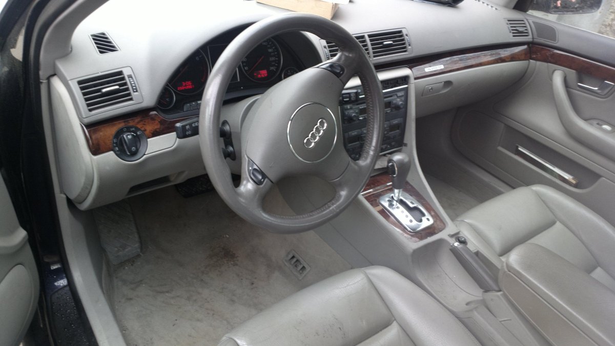 Ауди а4 б7 бежевый салон