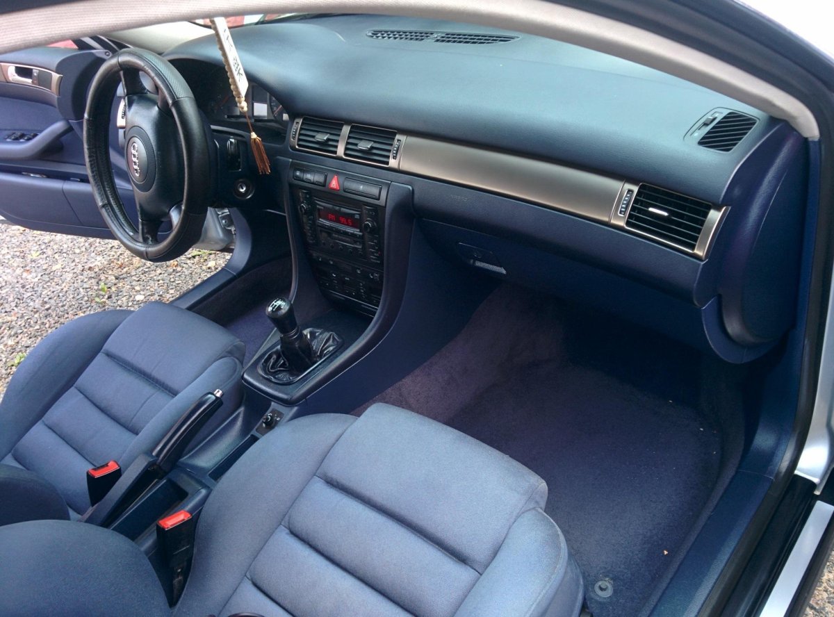 Салон Ауди а4 с4