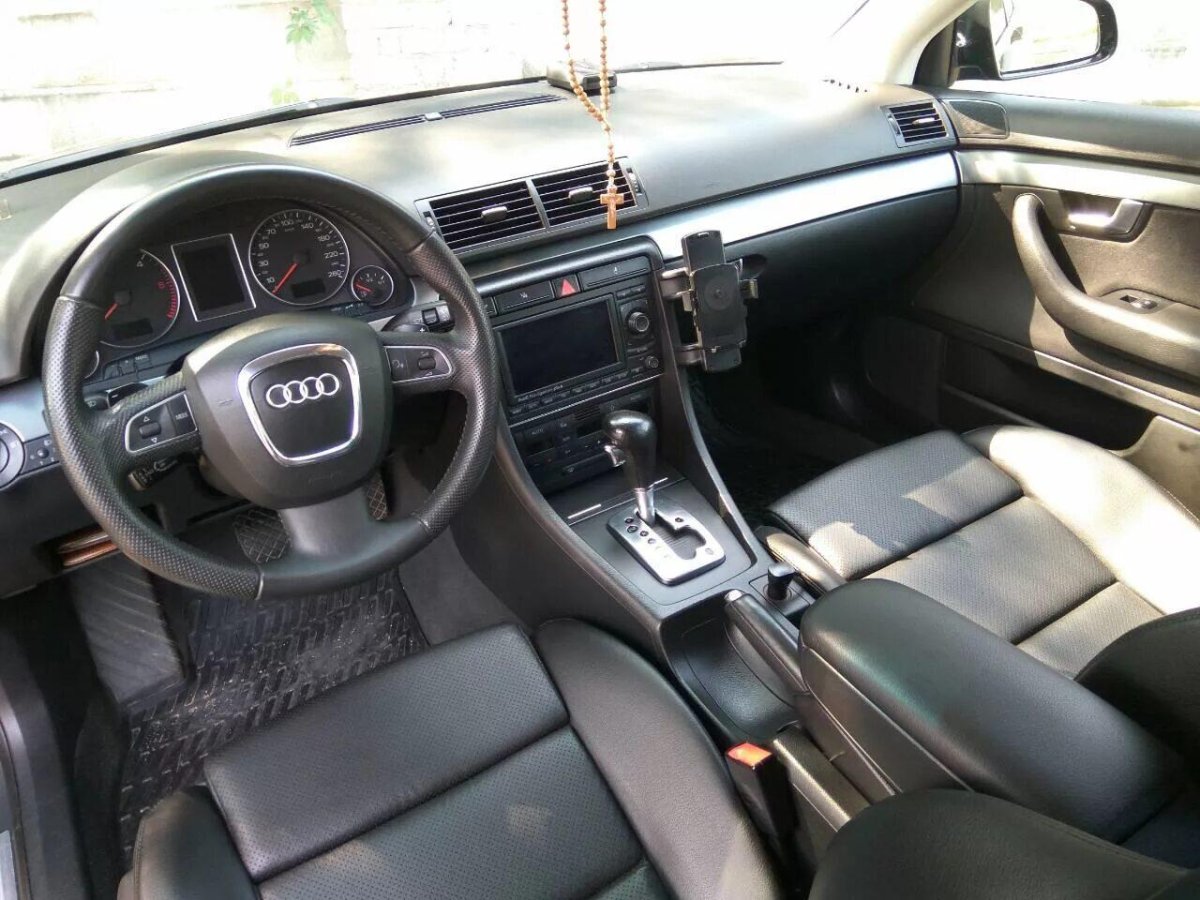 Audi a4 2005 салон