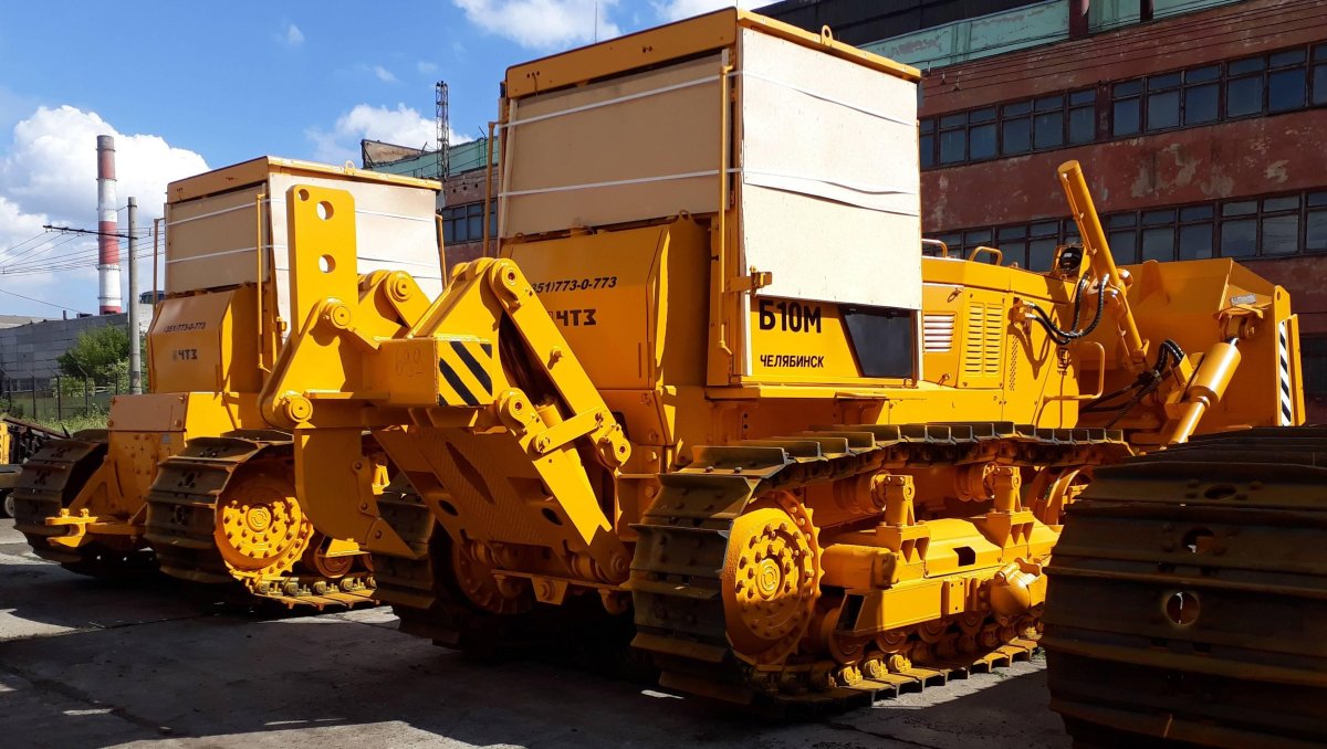 Бульдозер б10