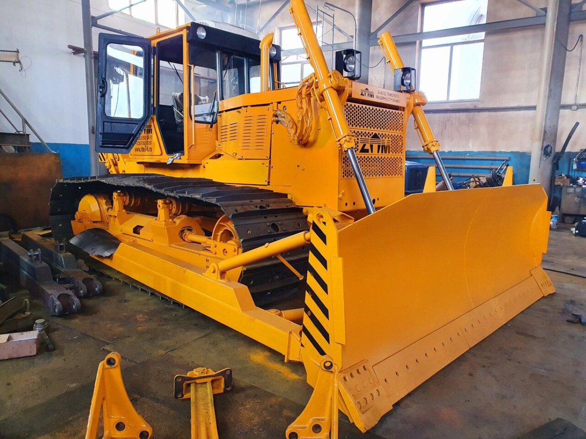 Бульдозер Shantui sd32