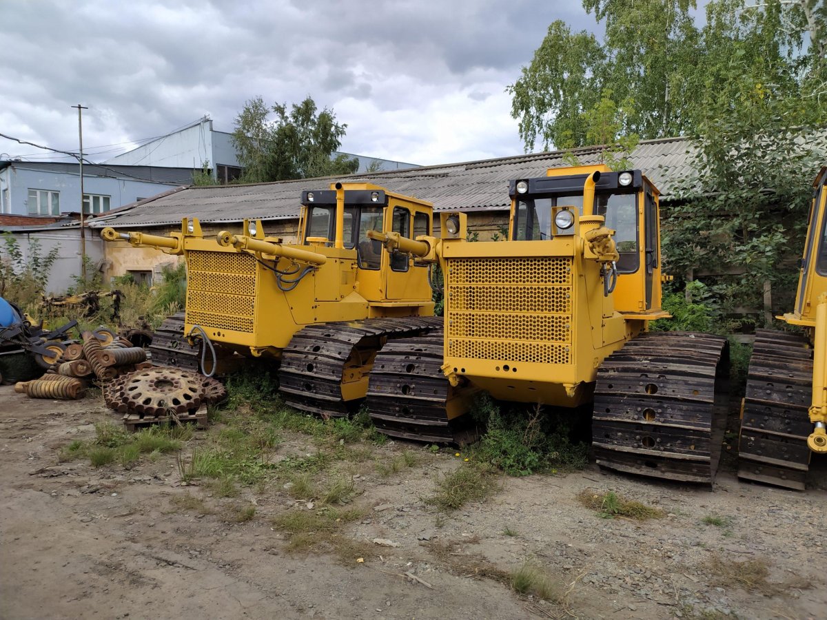 Бульдозер б12 болотник