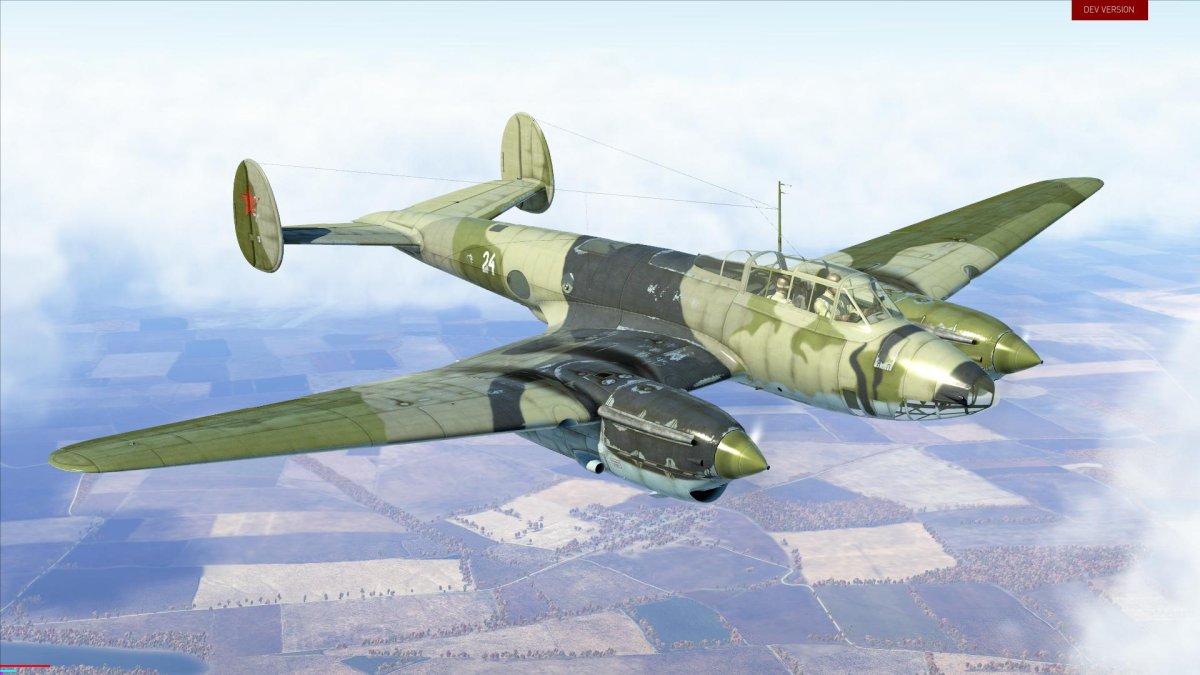 Советский пикирующий бомбардировщик пе-2