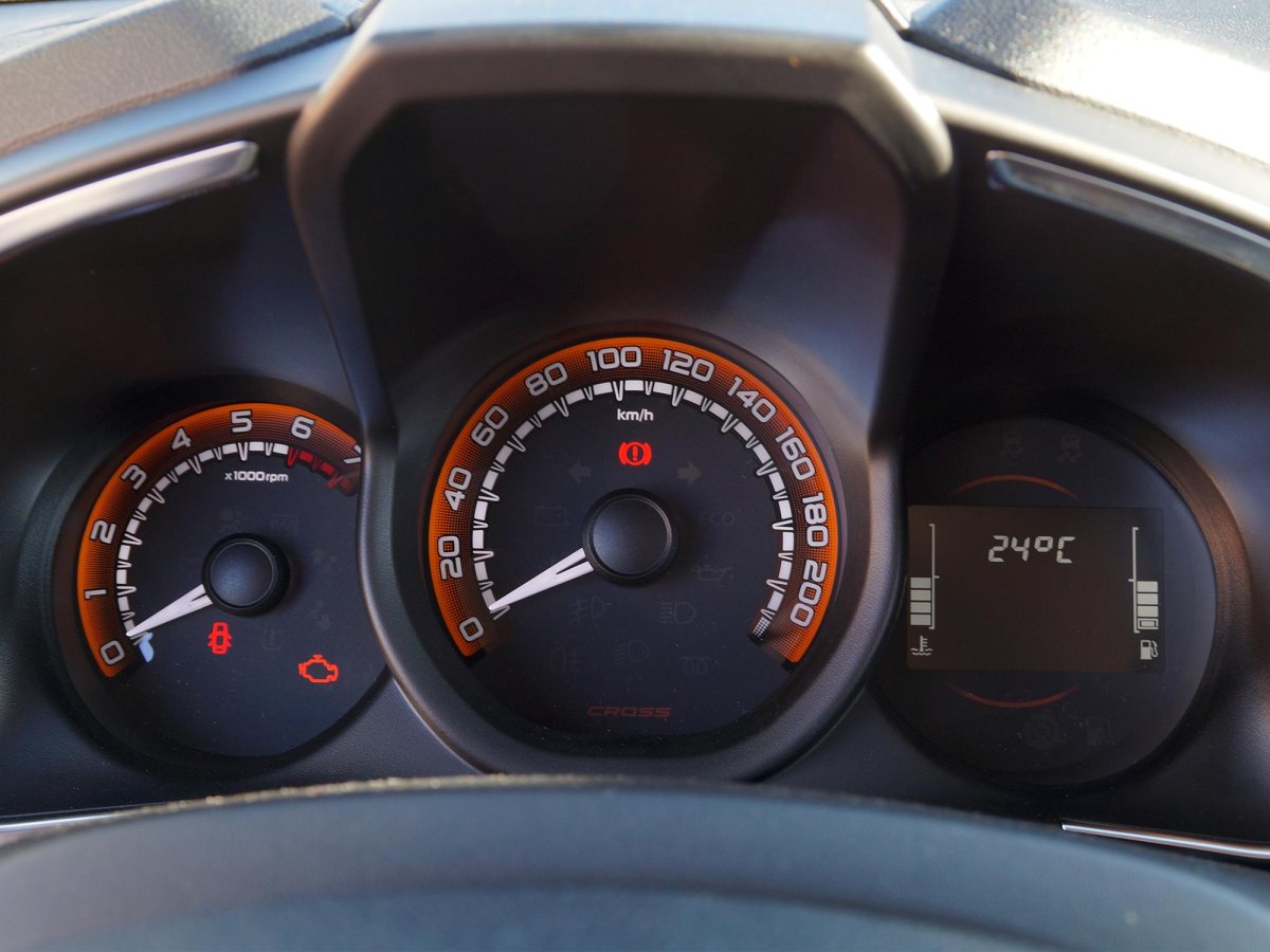 Lada XRAY приборная панель