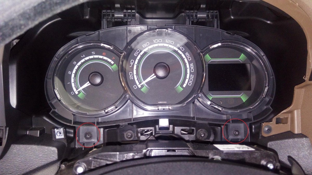 Щиток приборов Lada XRAY