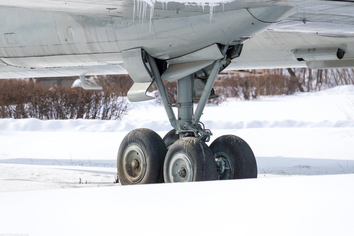 Шасси самолета ил-18
