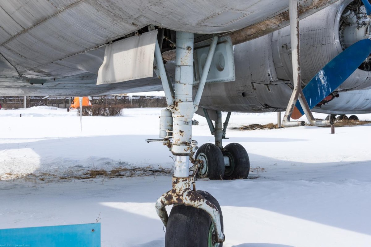 Ил-14 шасси