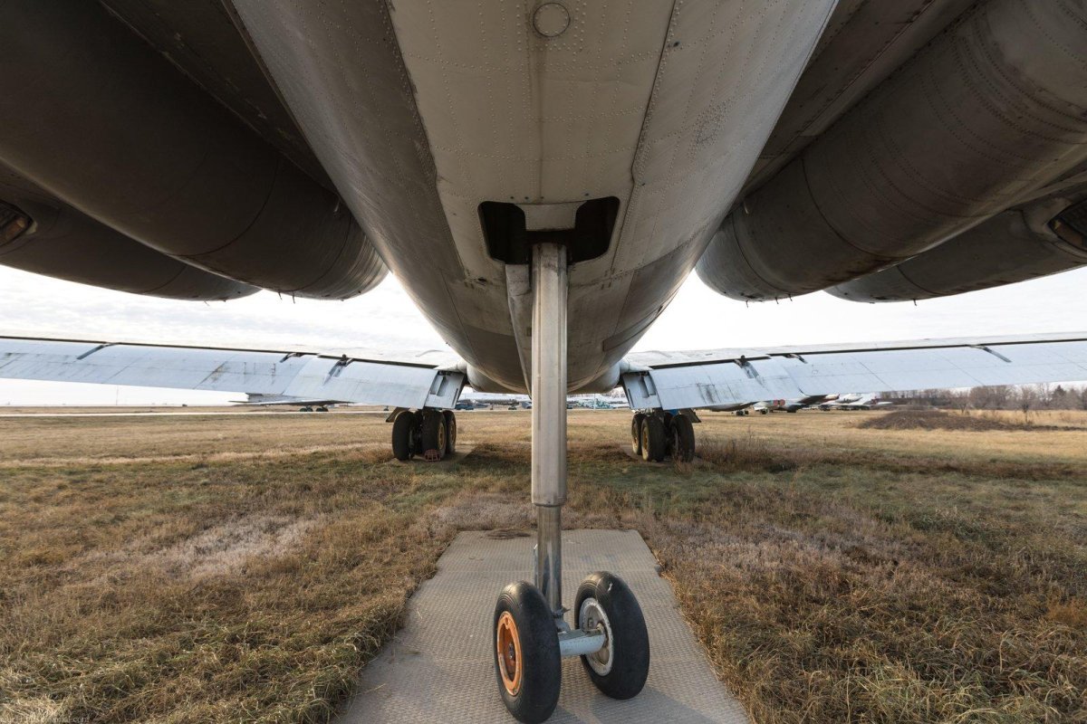 Ил-62 задняя стойка