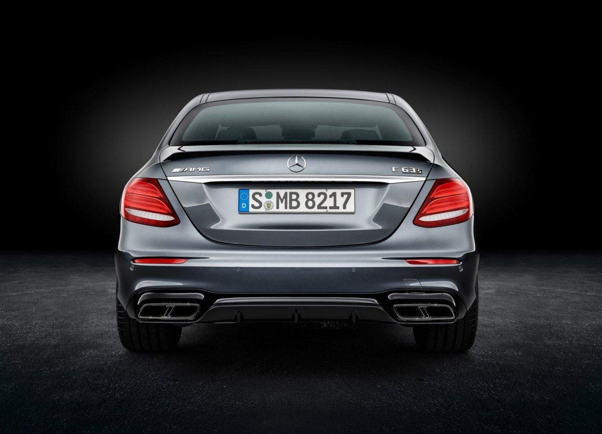 Mercedes Benz e63s AMG