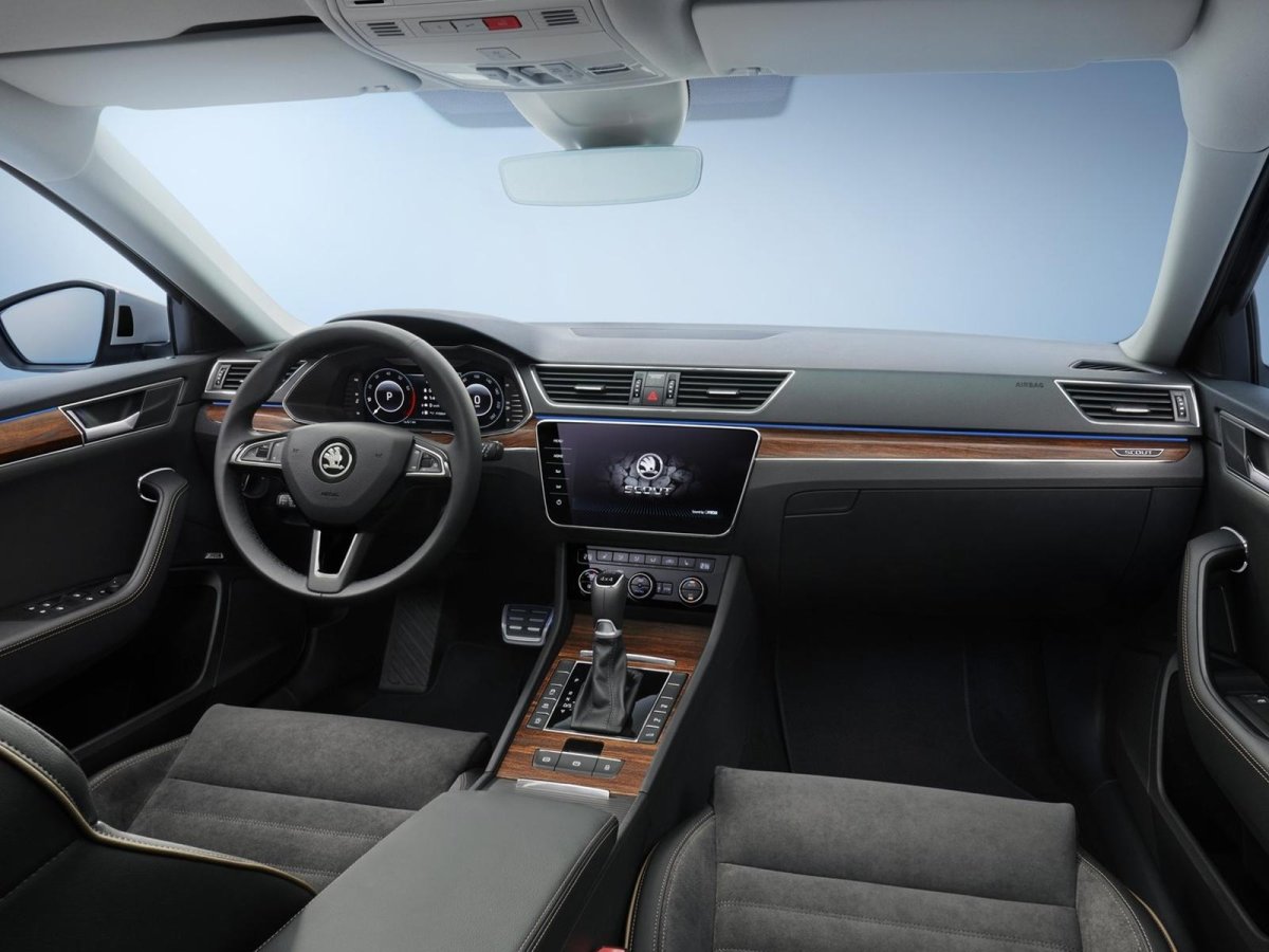 Шкода Superb 2020