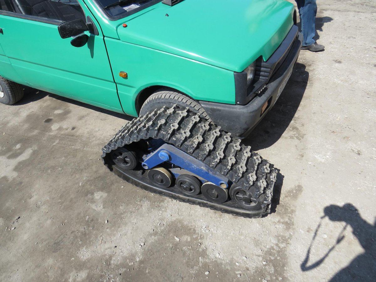 Ока ВАЗ-1111 на гусеницах