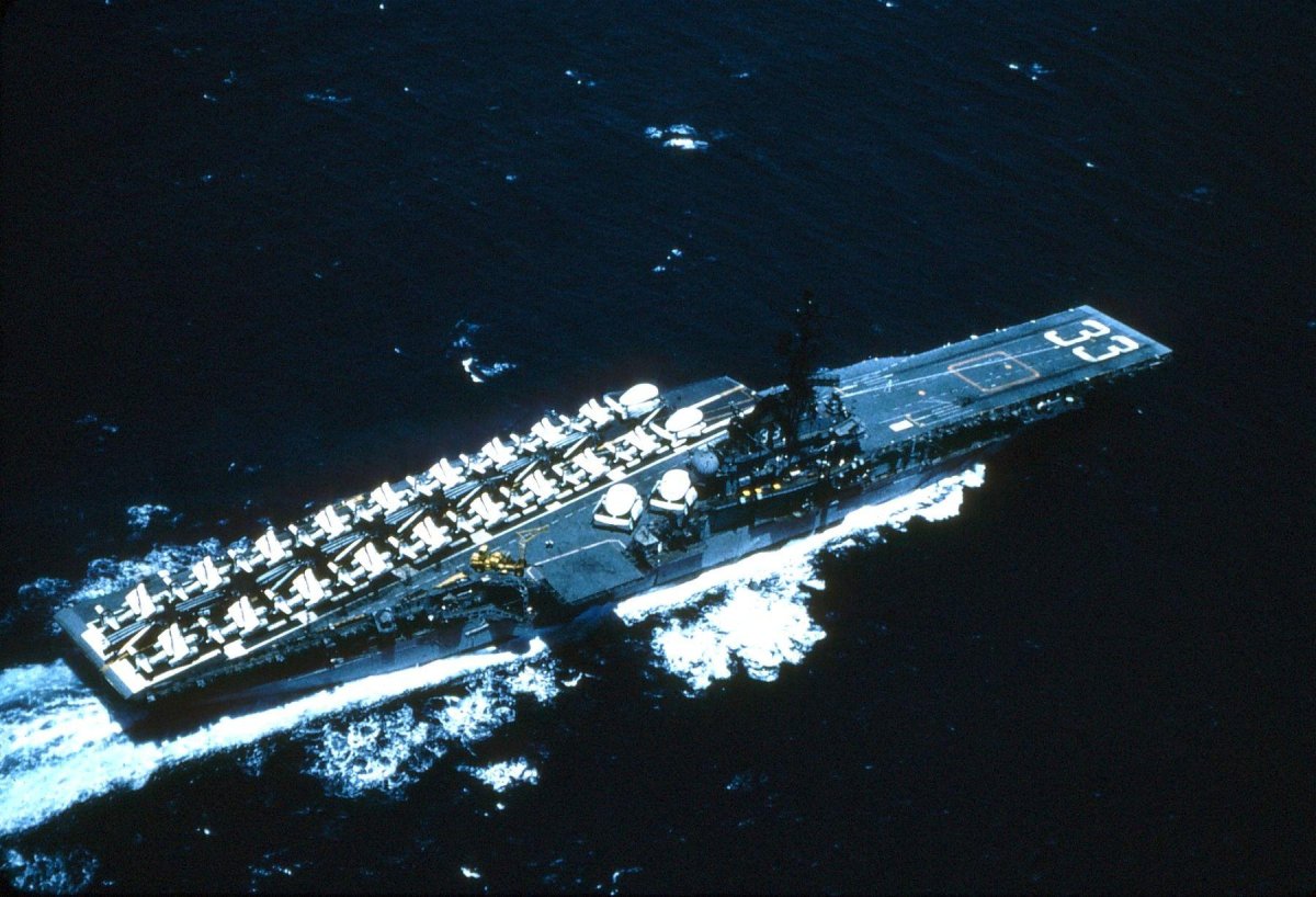 Авианосец USS Kearsarge