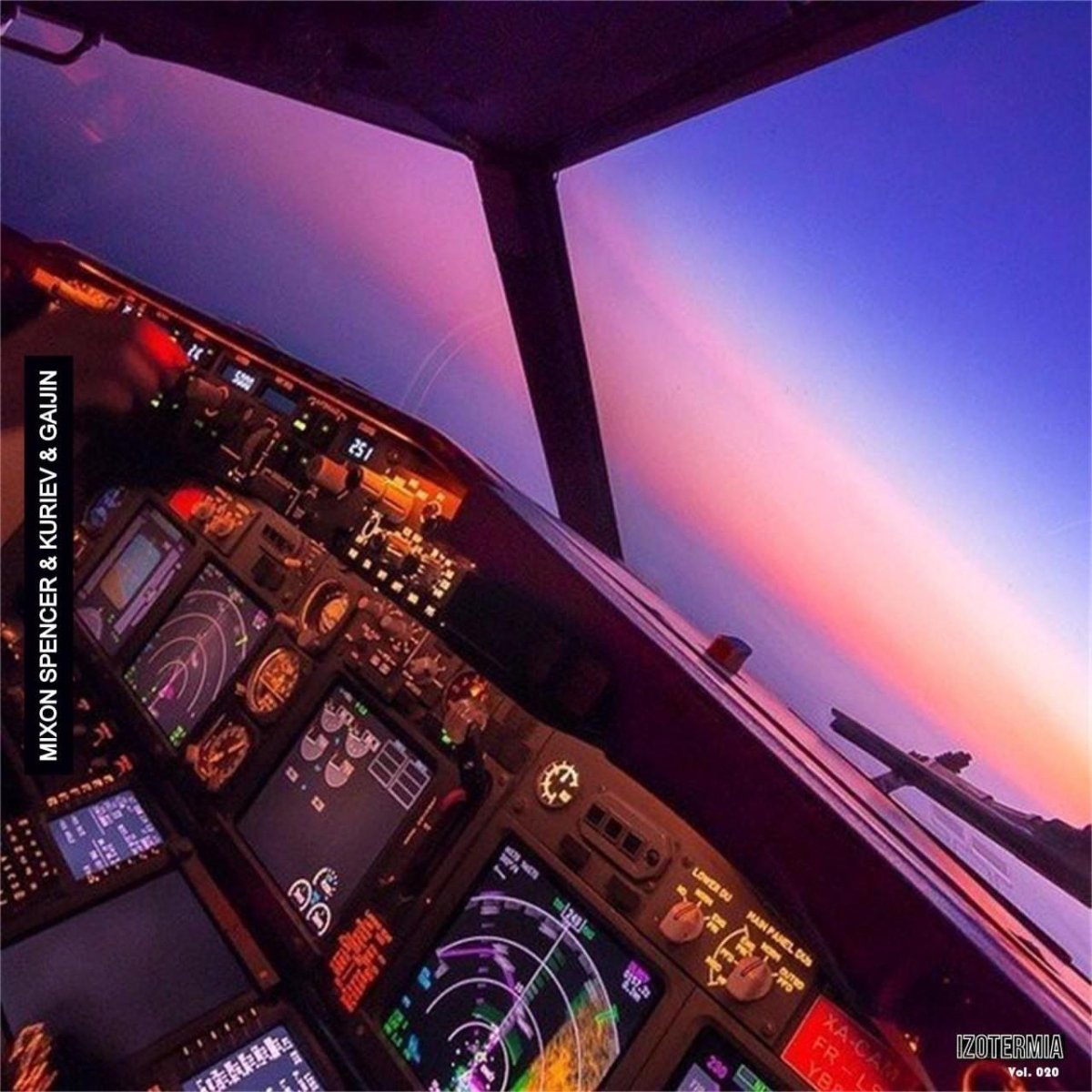 Кабина Боинг 737 ночью