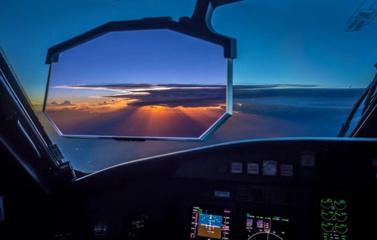 Кабина самолета