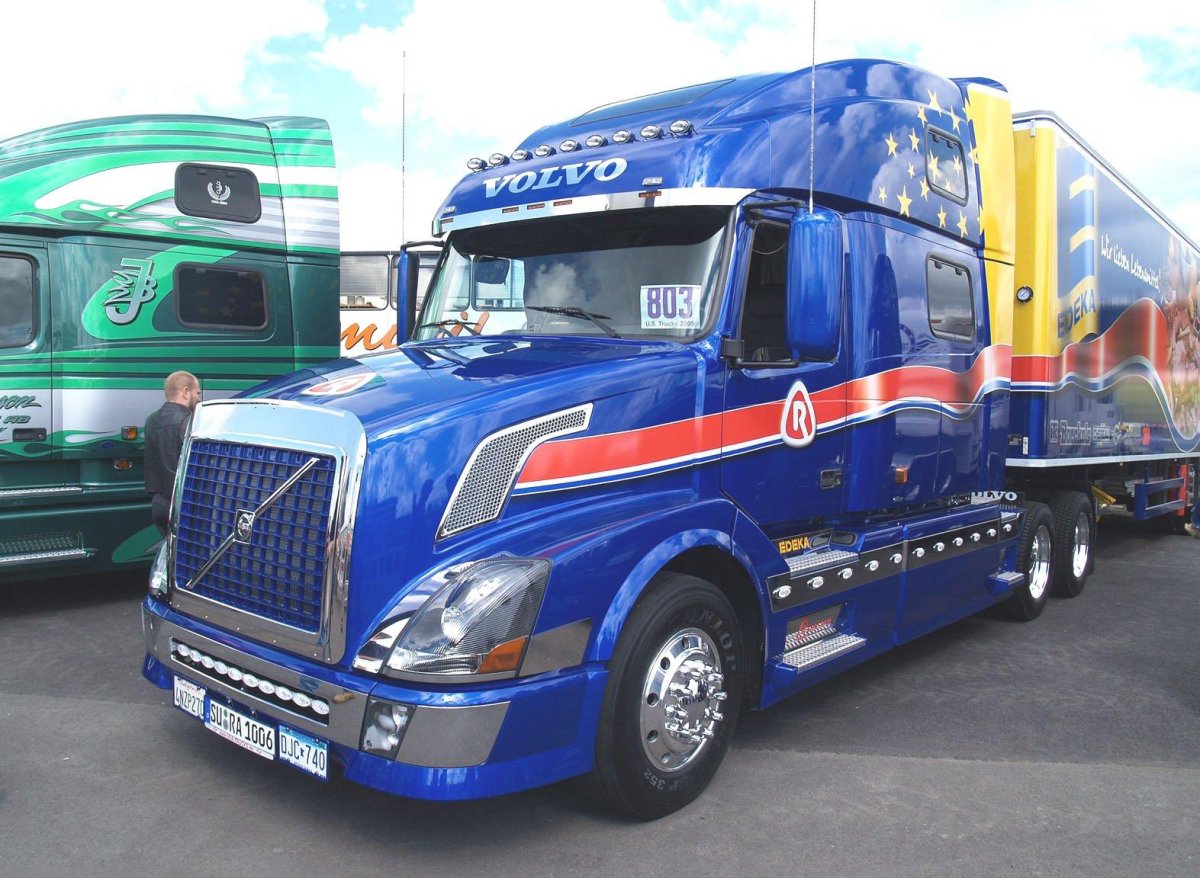 Трак Вольво VNL 780